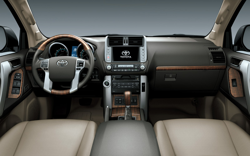 toyota prado 2004 interior #7