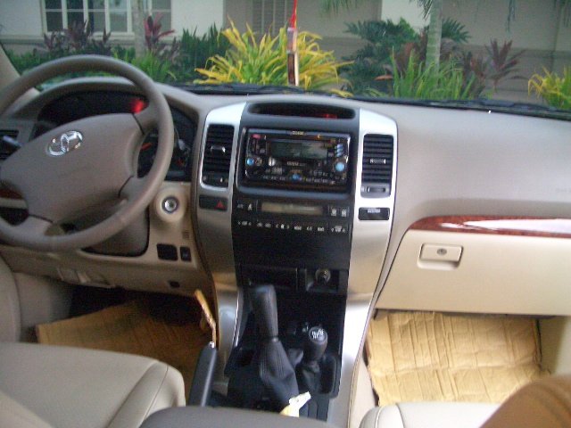 toyota prado 2004 interior #2