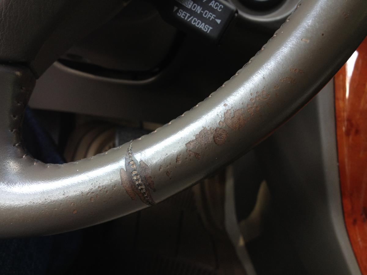 Bmw steering wheel leather worn #7