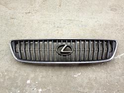 FS: 2001+ OEM front grille with emblem-photo-1.jpg