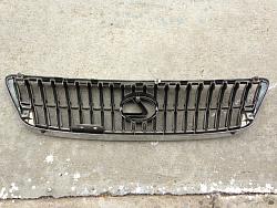 FS: 2001+ OEM front grille with emblem-photo-2.jpg