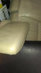 FS:Tan armrest and center vent-armrest2.jpg