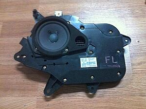 WTS 2000 GS 300 Factory Stereo Parts Non Navi-qm8n9l.jpg