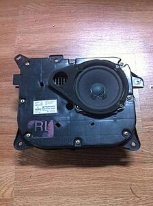 WTS 2000 GS 300 Factory Stereo Parts Non Navi-hi0o9l.jpg