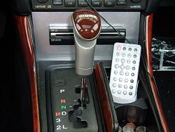 FS: or Trade-  MOMO shift knob-dscf0085.jpg