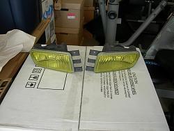 FS: Yellow Fog Lights-dscn0561.jpg