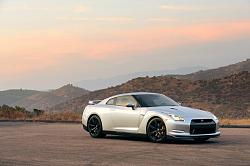 Does Godzilla have a soul??? Autoblog review of the 2010 Nissan GT-R-2010gtr_review004_opt.jpg