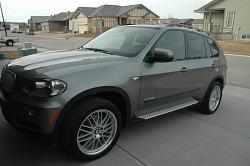 My new 2010 X5 35d-bmwx5wheelstires2.jpg