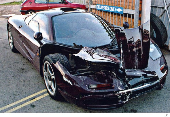  Mr . Bean selling his twice crashed McLAREN F1 for 8 