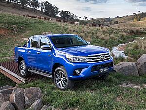 2016 Toyota Hilux - 8th gen.-as37omn.jpg