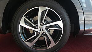 Honda Odyssey (Japan-made version) = LHD model - Now available in the Philippines =)-w0ctggy.jpg