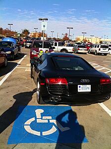 Wow... rs8 in handicapped parking spot-knkxbl.jpg