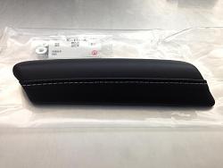 Magnussen - LEXUS OEM CT200h ARMPAD ARMREST (USDM LHD)-photo-2.jpg