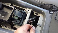 what plug does this plug into or does it?-20150428_145908.jpg