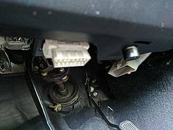 Little knob next to OBDII connector - '99 ES-pic217.jpg