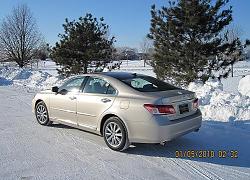 Bodyside mouldings on a '10-lexus-2010-es-350.jpg