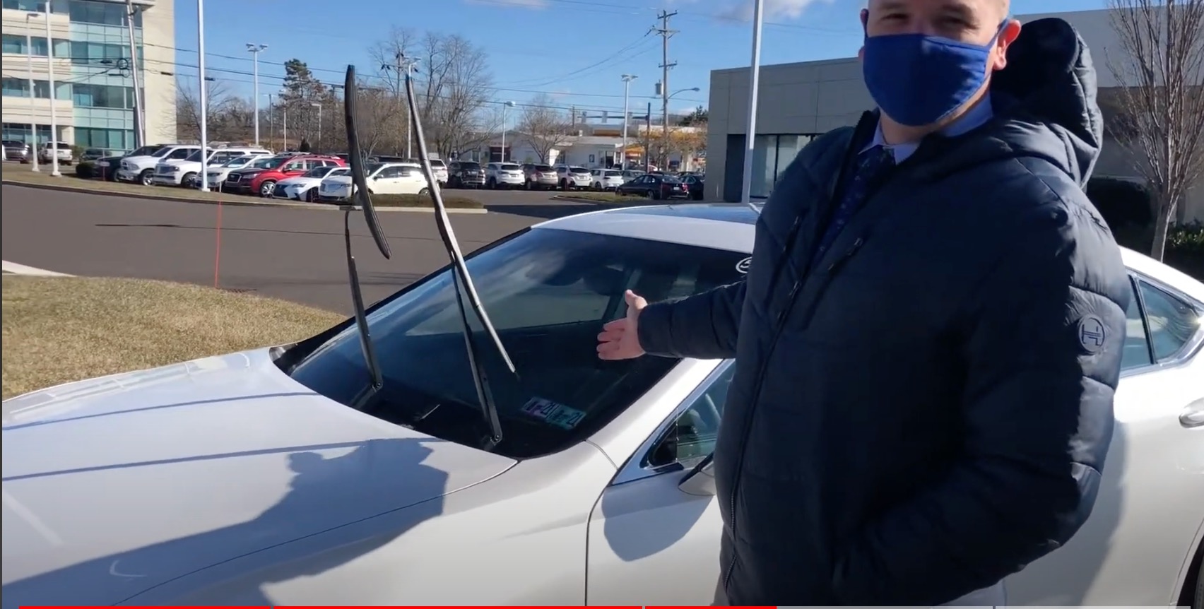 Tesla Cybertruck Windshield Wiper Leaves a Lot of the Window Dirty
