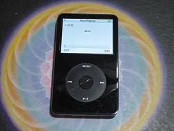 FS: Pefect working condtion Black Ipod Video 30 gig!!!!!!!!-img_0925.jpg