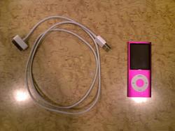 FS/FT: Apple iPod Nano 8GB-04032009032.jpg