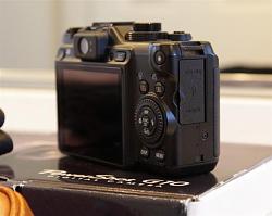 FS: Mint Canon G10 camera-close-rear-medium-.jpg