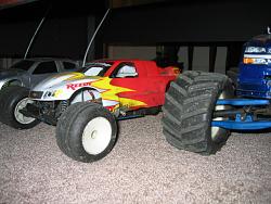 FS: Nitro Methanol burning RC trucks - very fast-duh-002.jpg