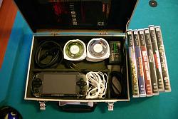 BIG PSP *lot* 11 UMD's (the best of the best), system, clear and steel case, extras!-psp-006.jpg