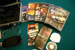 BIG PSP *lot* 11 UMD's (the best of the best), system, clear and steel case, extras!-psp-003.jpg