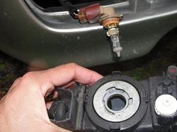 DIY: 2nd Gen GS Fog Light Bulb Replacement-dsc01332.jpg