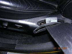 Does anyone know how to replace this seat belt plastic garnish thingy?-dscn7441-resized-.jpg