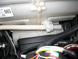 Air duct joint in middle console-img_0553_copy.jpg