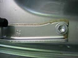 Trunk Bracket Caulk/Adhesive-lexus-gs300-right-bracket-001.jpg