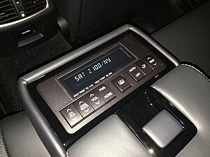 Rear seat audio controls-me7zlmp.jpg