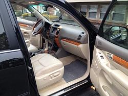 Anyone have grey OEM floormats in ivory interior?  Pics?-photo.jpg