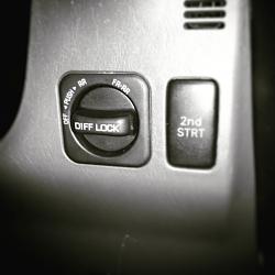 Empty slot next to the 2nd start button-2015-07-04_04-36-38.jpg