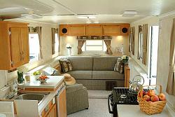 New Trailer-2720sl-living-room.jpg