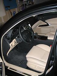 Cashmere seats, black carpeting-tjm04_1.jpg