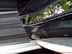 Please sunroof bracket makes noise on IS350-446.jpg