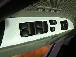 White Carbon center console Hot or not?-img_1034.jpg