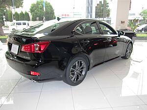 2011 LEXUS IS facelift-pqvq1.jpg