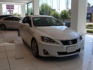 2011 LEXUS IS facelift-xn6o3.jpg