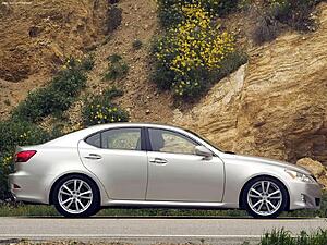 The 2014 Lexus IS is expected to make its official debut at the 2013 NAIAS in Detroit-85n4x.jpg