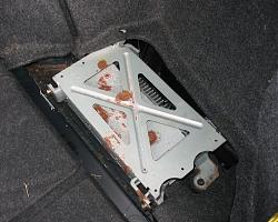 Module in trunk footwell-stuff-004.jpg