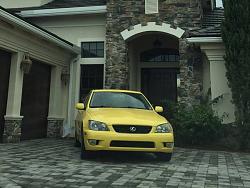 2002 Lexus IS300 Yellow 5-spd-00606_gbvnblbbaxi_600x450.jpg