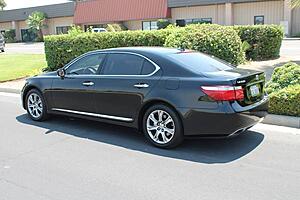 Beautiful black on black Lexus LS460L LS460-kiukuvr.jpg