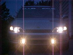 ES 300 Yellow fog lights-night.jpg