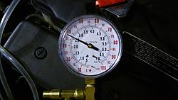 Checking fuel pressure-pressgauge.jpg