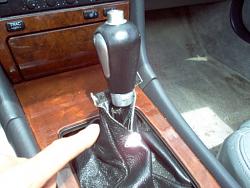 Aftermarket Shiftknob for the UCF10/11-knob.jpg