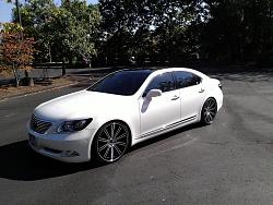 My LS on 22s :) but rear rubs :(-lexus-on-22s.jpg