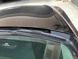 Windshield missing molding piece-passenger.jpg