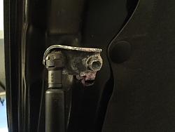 Salt buildup on underhood fittings?-img_0911.jpg